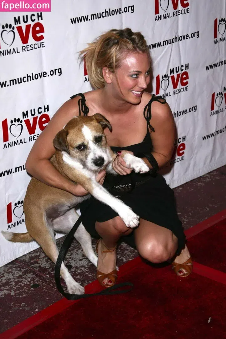 Kaley Cuoco Onlyfans Photo Gallery 