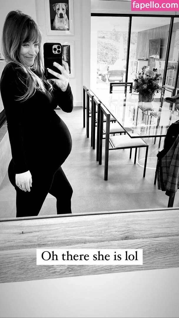 Kaley Cuoco Onlyfans Photo Gallery 