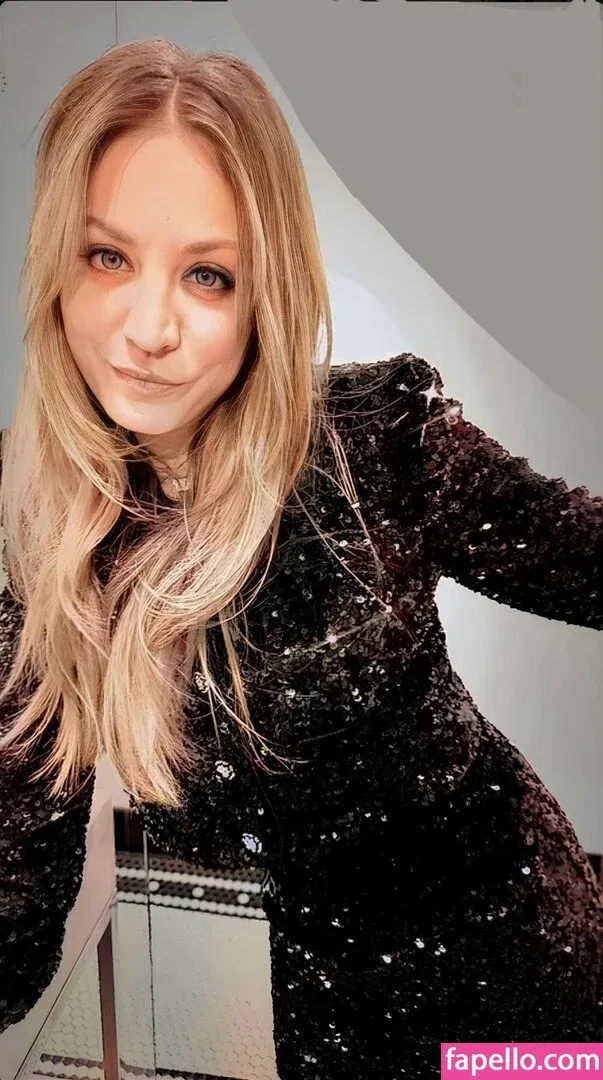 Kaley Cuoco Onlyfans Photo Gallery 