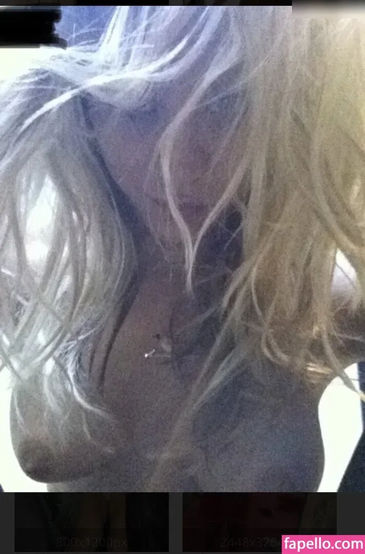 Kaley Cuoco Onlyfans Photo Gallery 