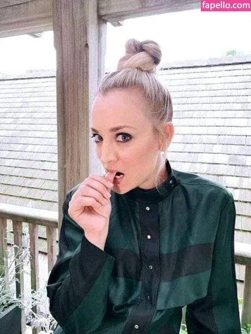 Kaley Cuoco Onlyfans Photo Gallery 