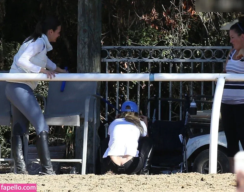 Kaley Cuoco Onlyfans Photo Gallery 