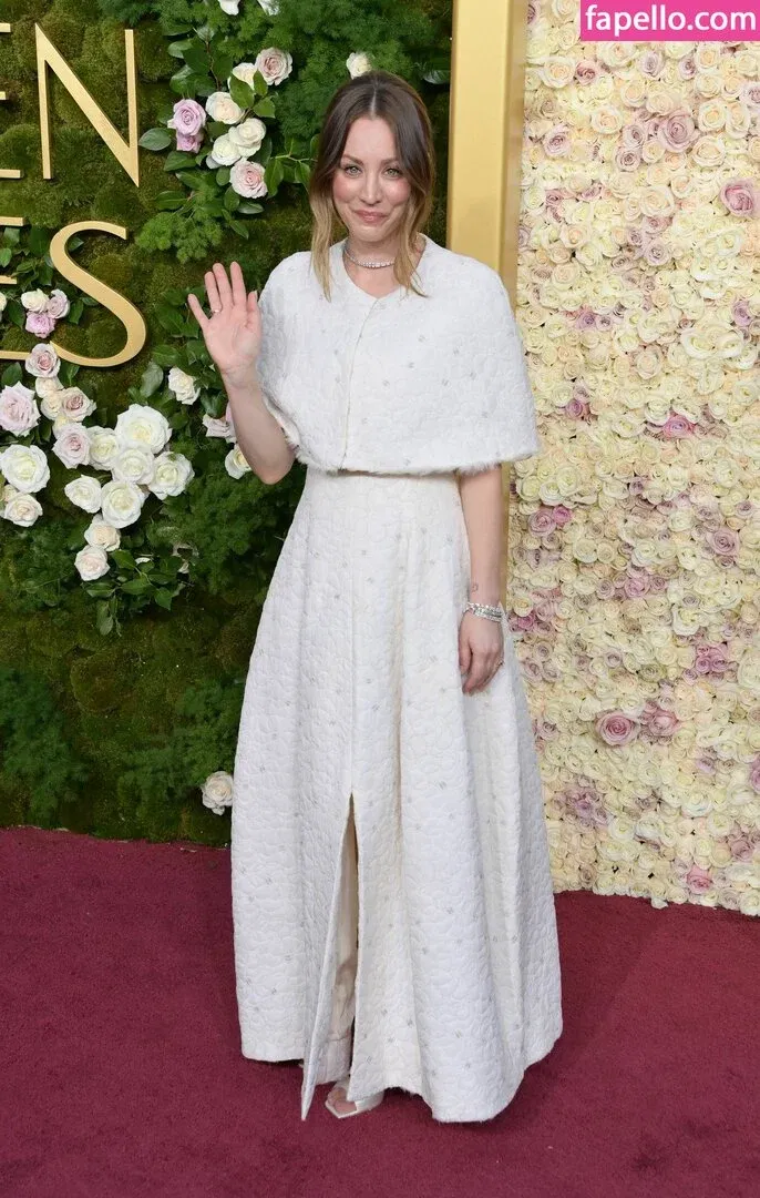 Kaley Cuoco Onlyfans Photo Gallery 