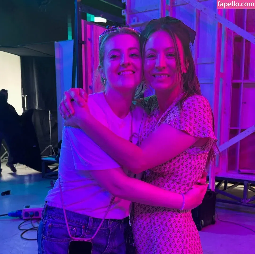 Kaley Cuoco Onlyfans Photo Gallery 