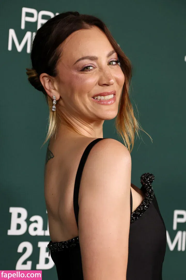 Kaley Cuoco Onlyfans Photo Gallery 