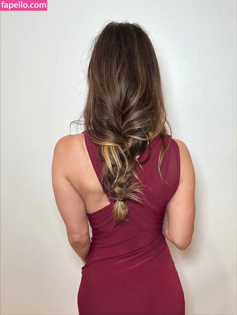 Kaley Cuoco Onlyfans Photo Gallery 