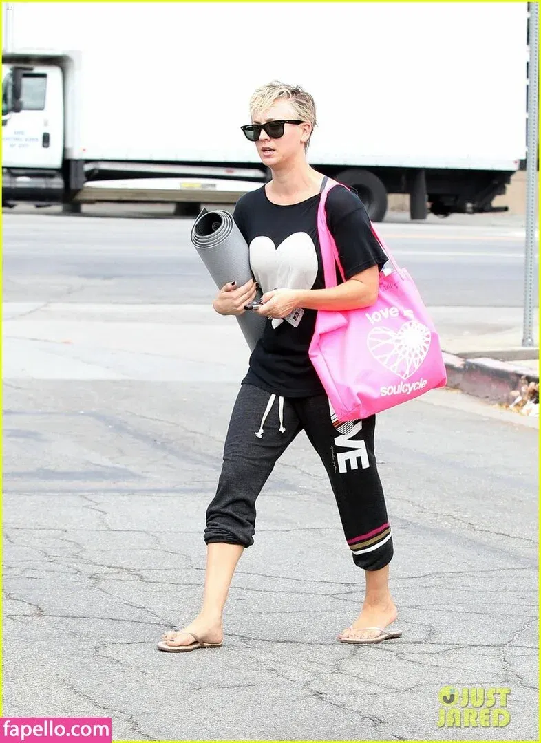 Kaley Cuoco Onlyfans Photo Gallery 