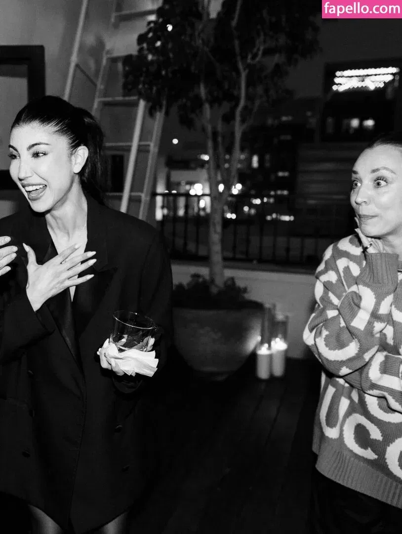 Kaley Cuoco Onlyfans Photo Gallery 