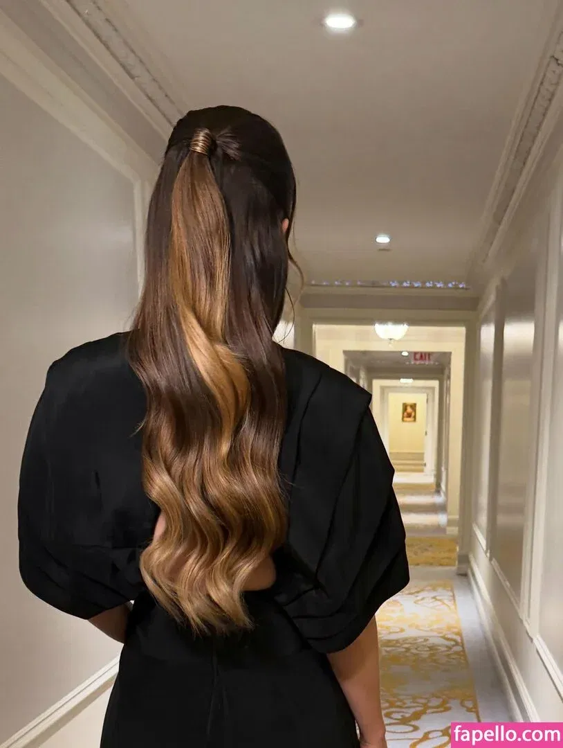 Kaley Cuoco Onlyfans Photo Gallery 