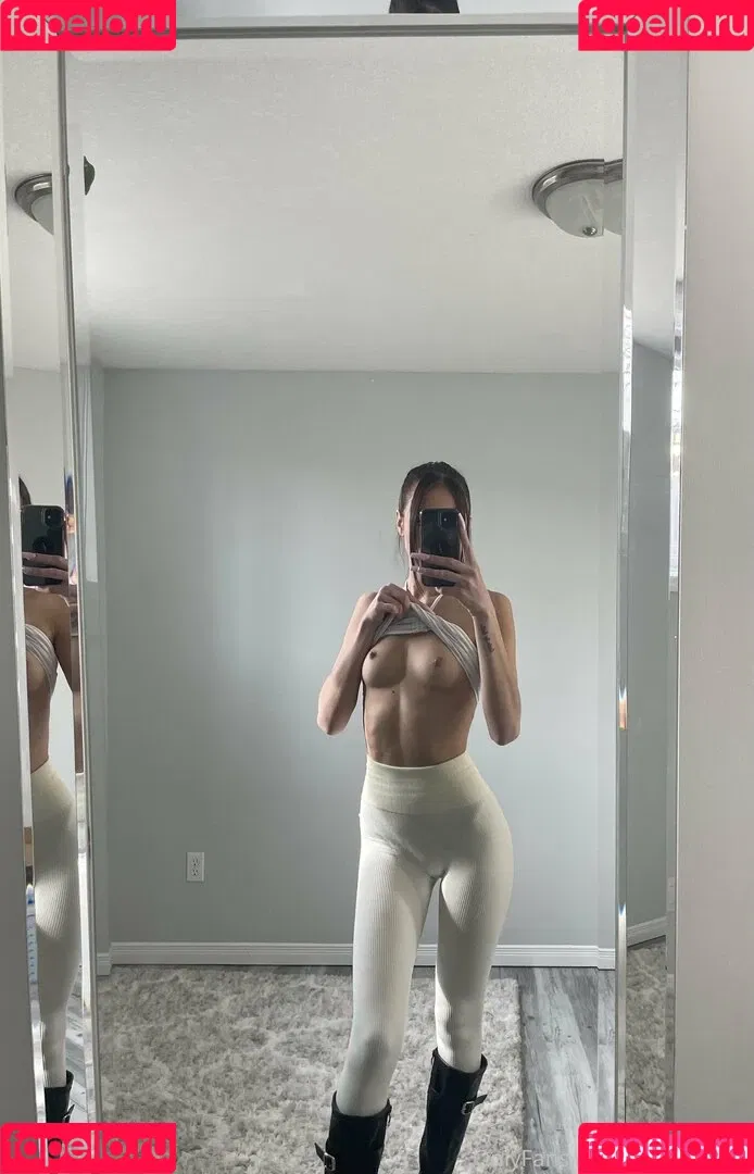 theeonlyalaia Onlyfans Photo Gallery 