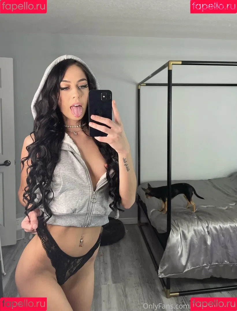 theeonlyalaia Onlyfans Photo Gallery 