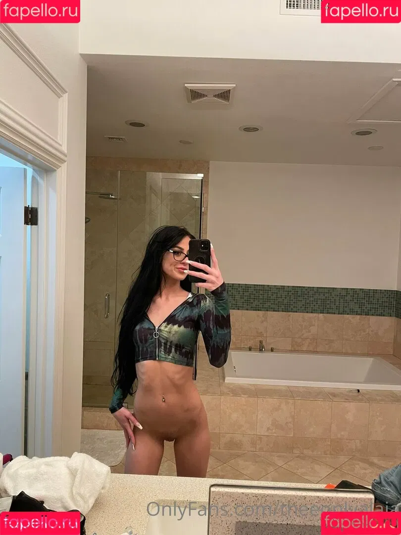 theeonlyalaia Onlyfans Photo Gallery 