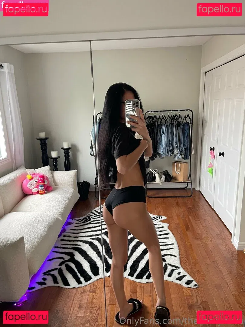 theeonlyalaia Onlyfans Photo Gallery 