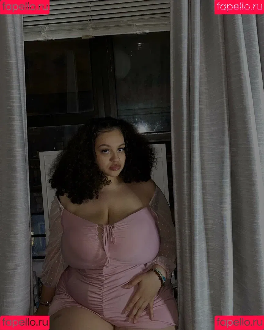 sincerelyitsjulie Onlyfans Photo Gallery 