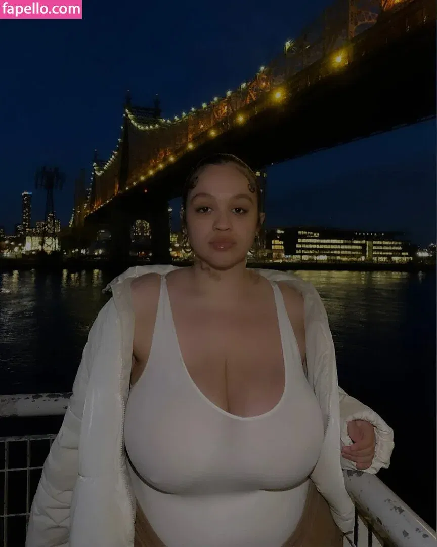 sincerelyitsjulie Onlyfans Photo Gallery 