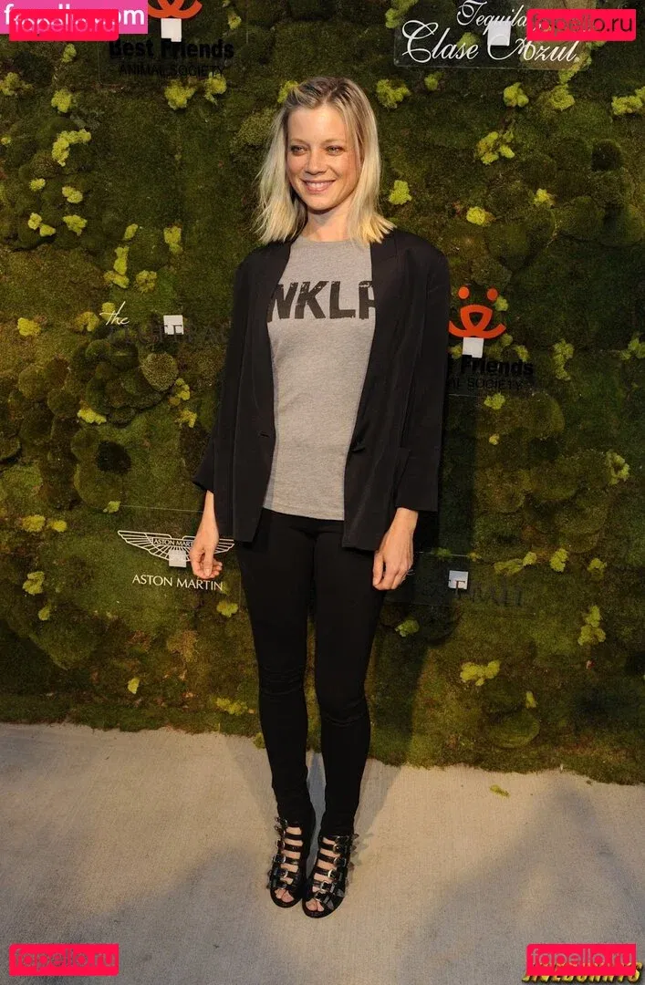 Amy Lysle Smart Onlyfans Photo Gallery 