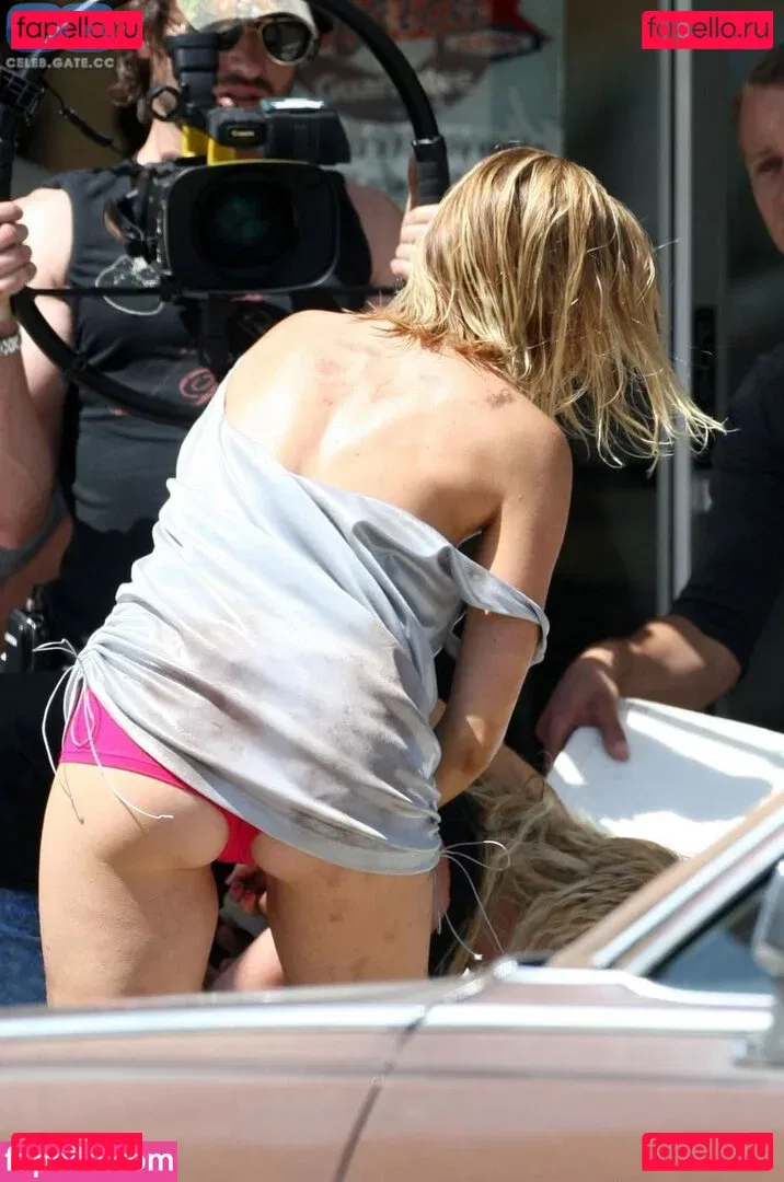 Amy Lysle Smart Onlyfans Photo Gallery 