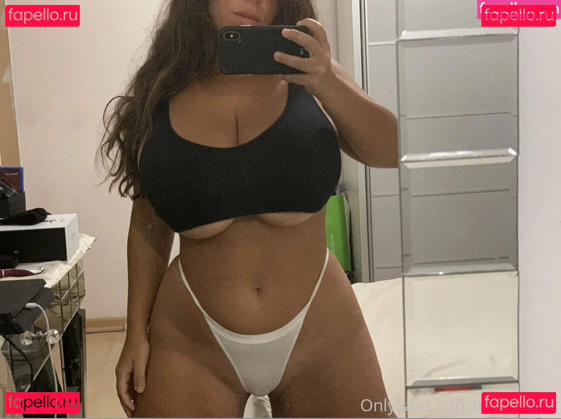 Tami Bar Onlyfans Photo Gallery 