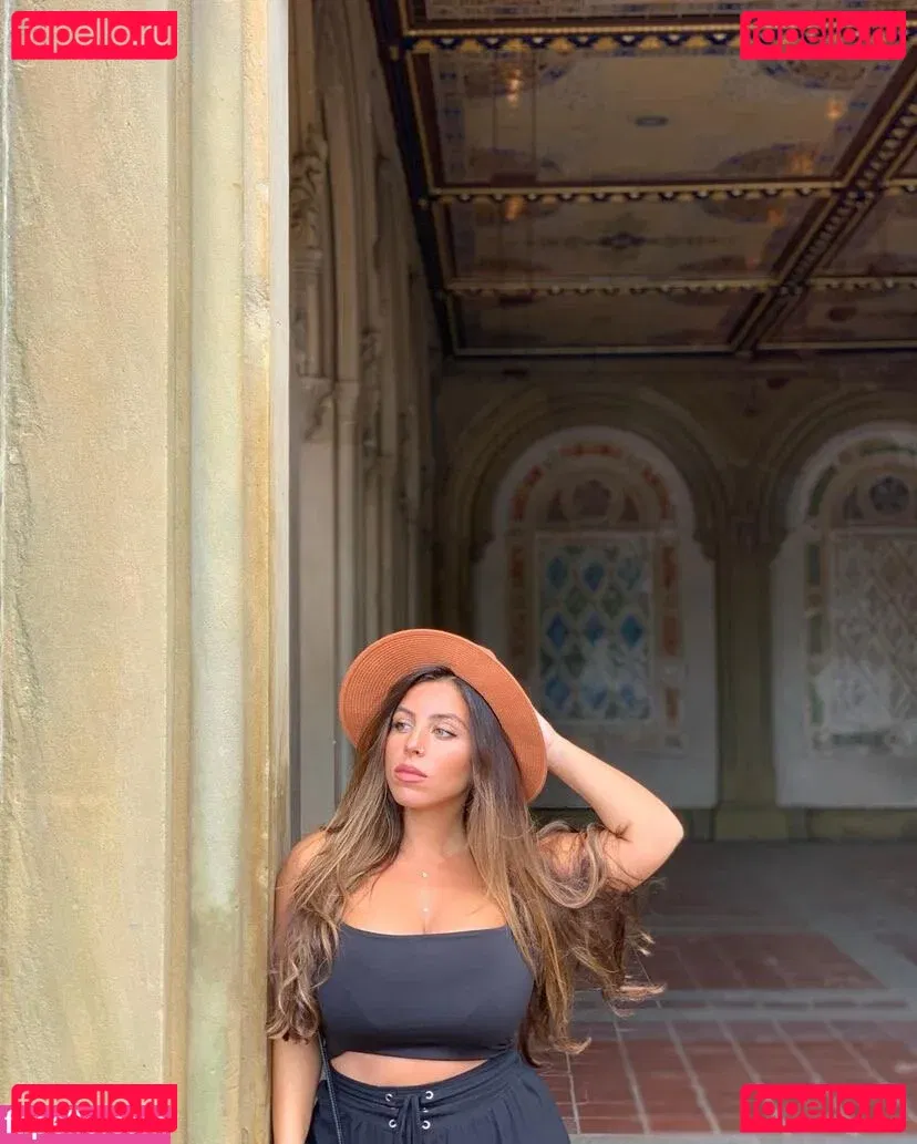 Tami Bar Onlyfans Photo Gallery 