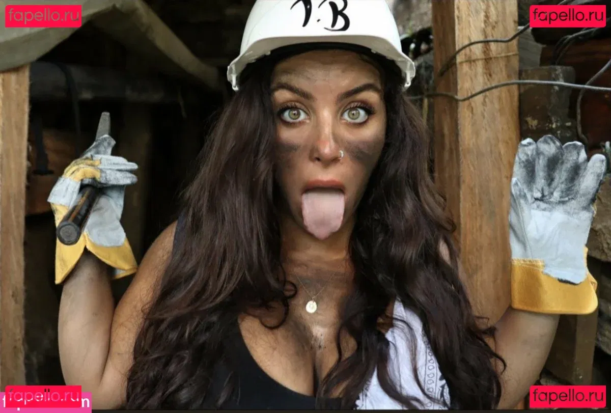 Tami Bar Onlyfans Photo Gallery 