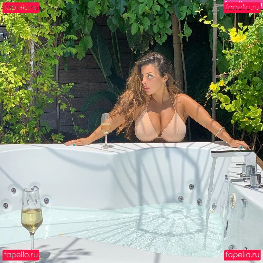 Tami Bar Onlyfans Photo Gallery 