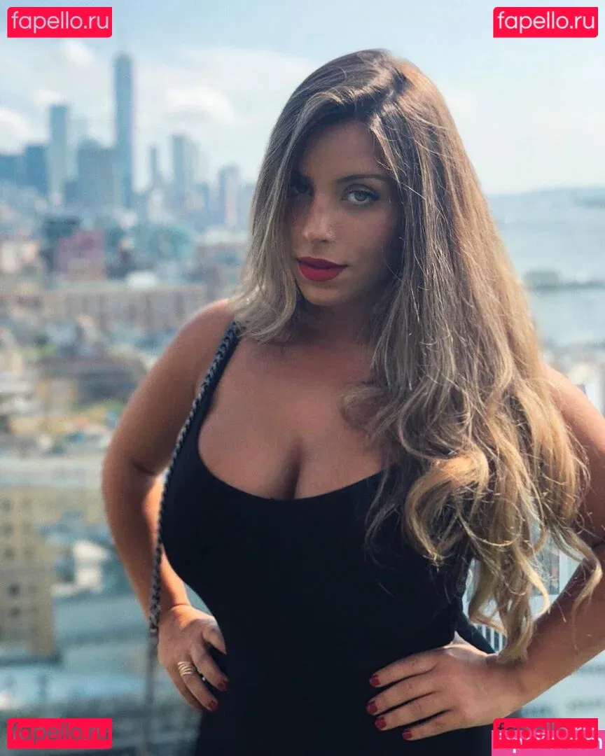 Tami Bar Onlyfans Photo Gallery 