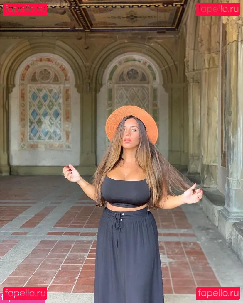 Tami Bar Onlyfans Photo Gallery 