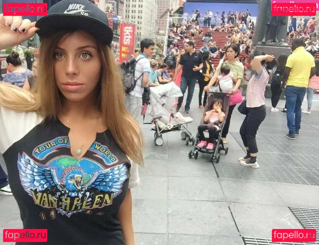 Tami Bar Onlyfans Photo Gallery 