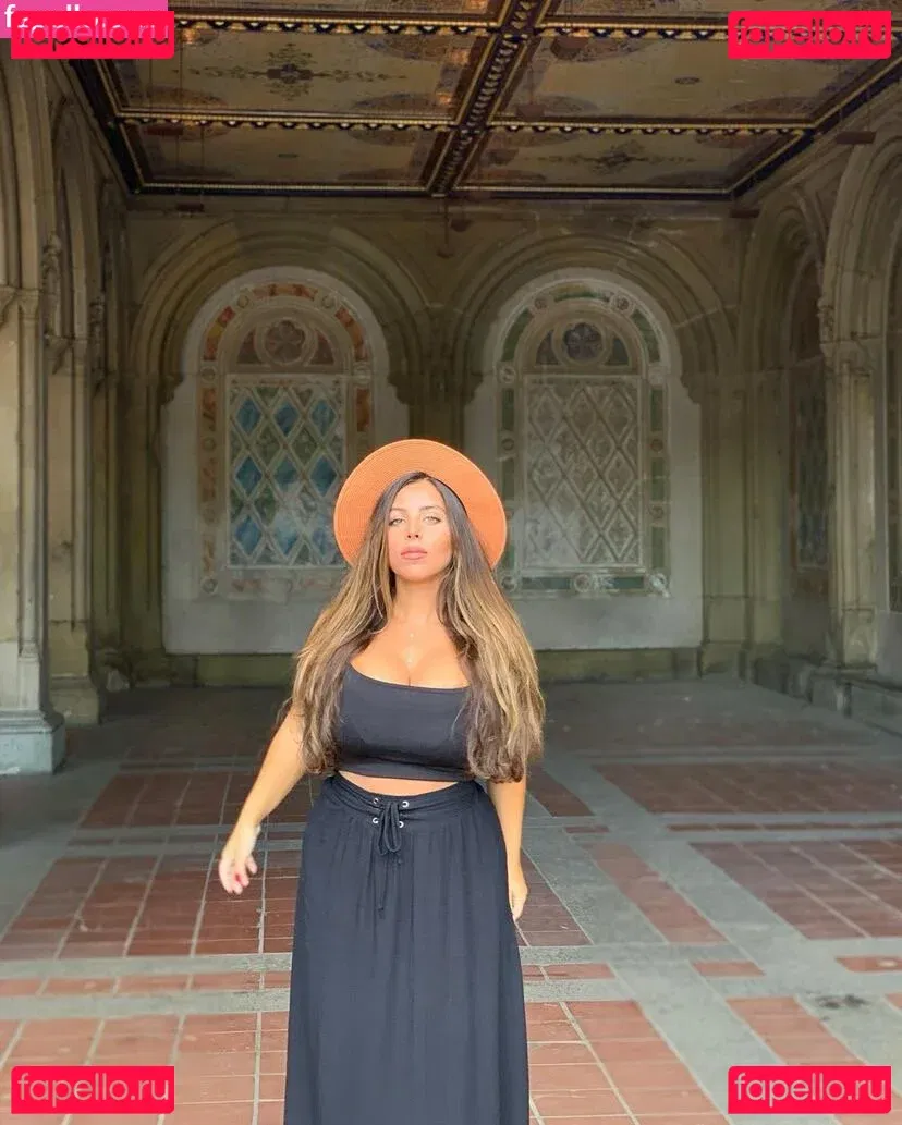 Tami Bar Onlyfans Photo Gallery 