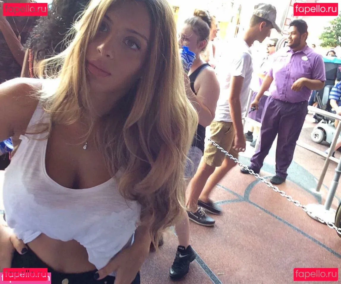 Tami Bar Onlyfans Photo Gallery 