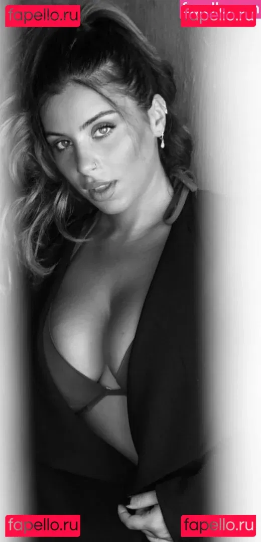 Tami Bar Onlyfans Photo Gallery 