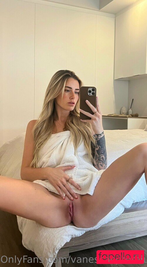 Vanessa Cosi Nude Onlyfans Photo 11