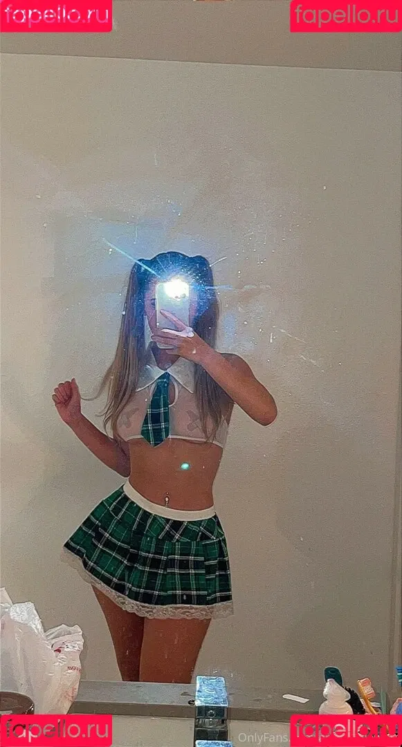 Arianna Flowers Onlyfans Photo Gallery 