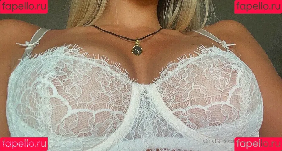 Arianna Flowers Onlyfans Photo Gallery 