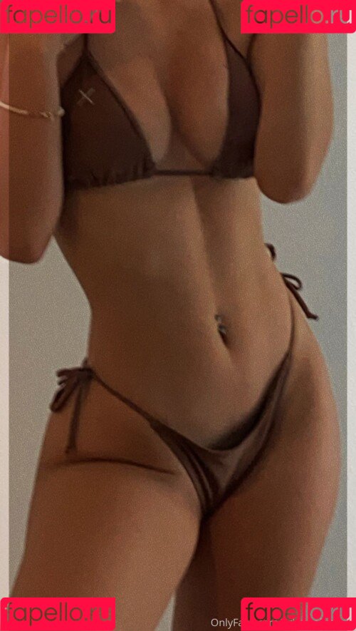 Arianna Flowers Onlyfans Photo Gallery 