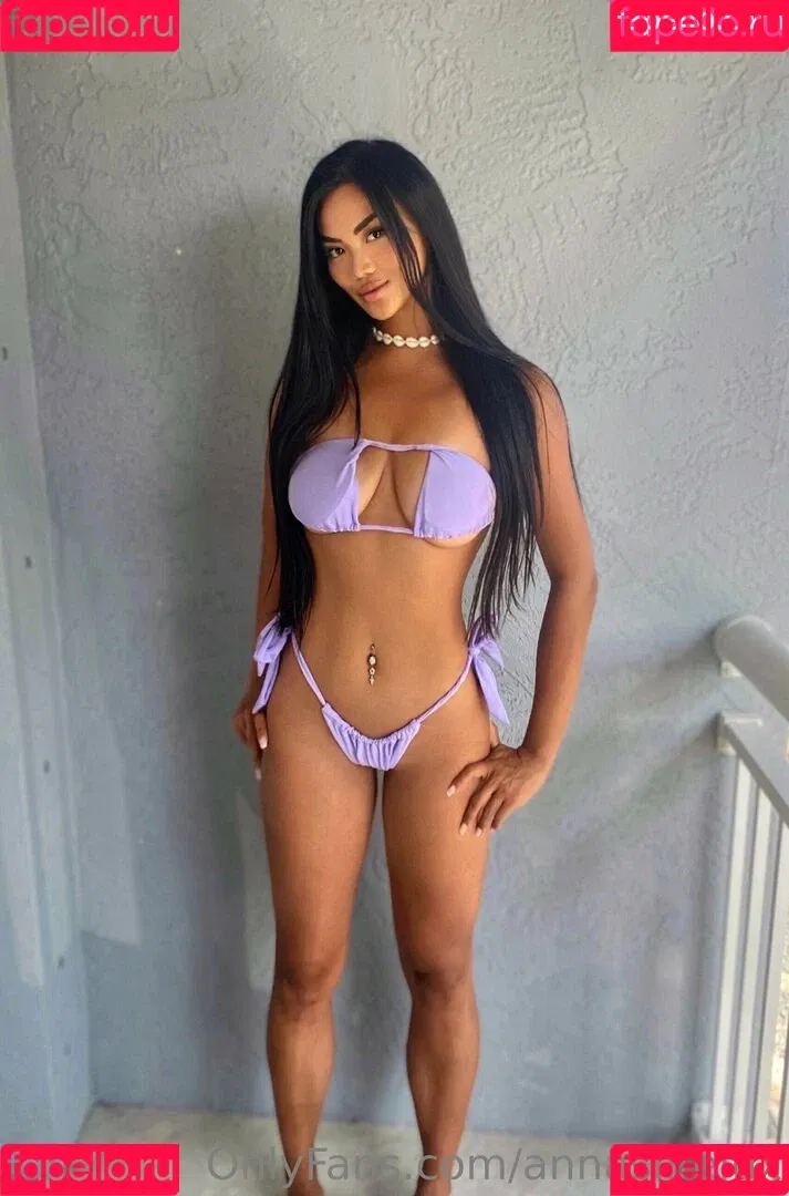 annaslifelux Onlyfans Photo Gallery 
