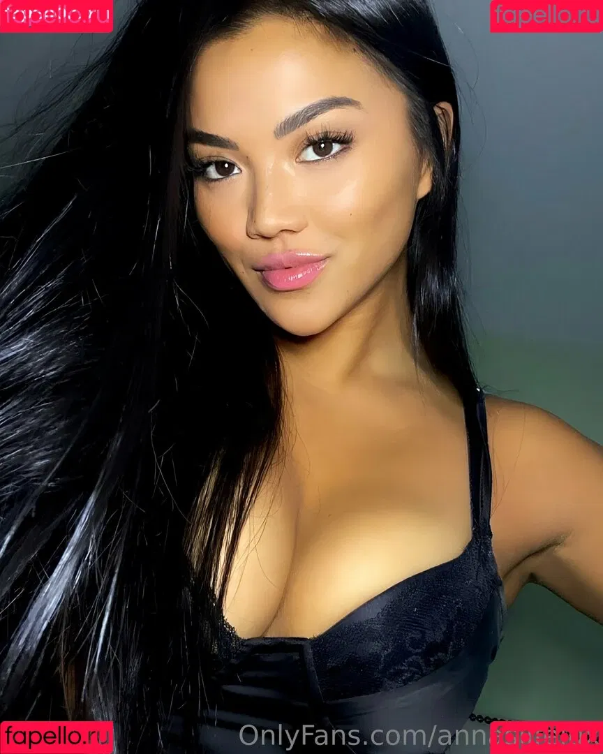 annaslifelux Onlyfans Photo Gallery 