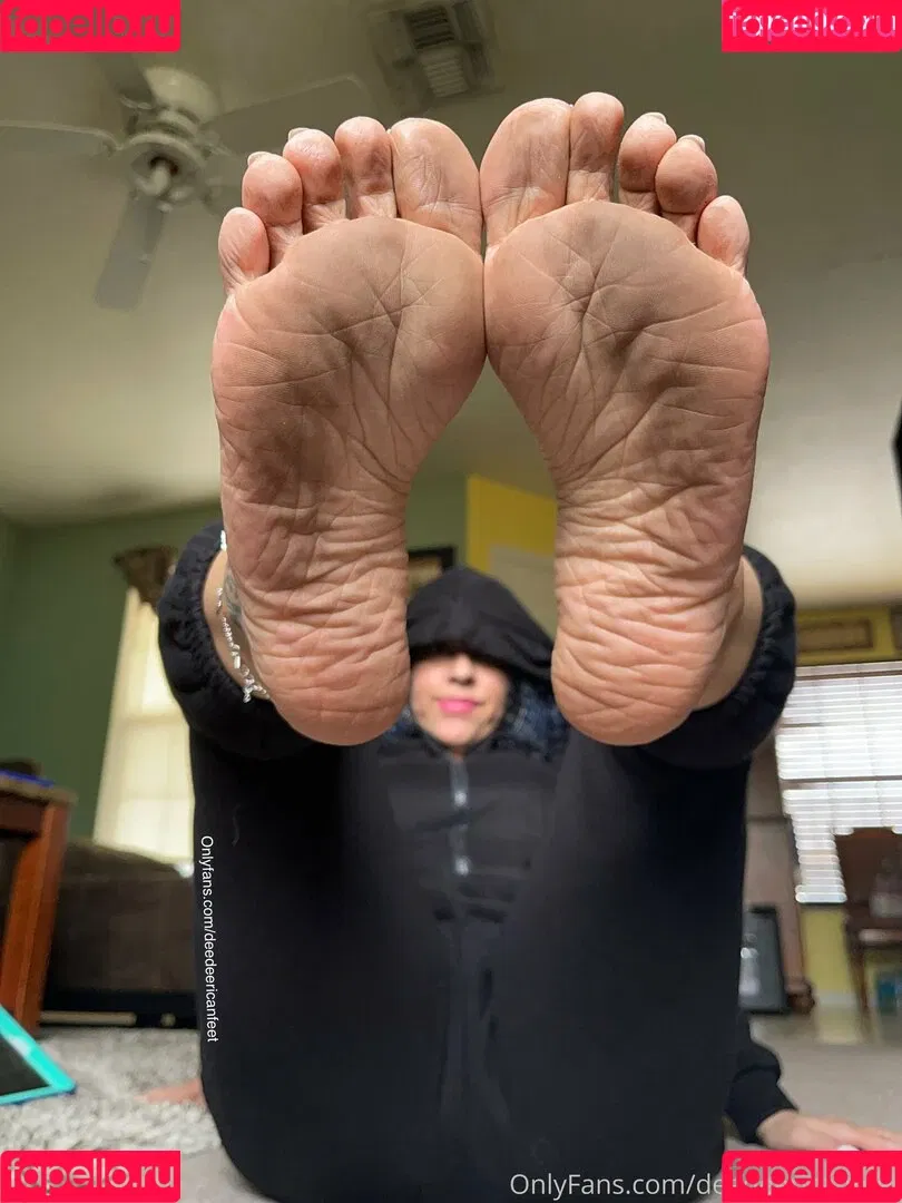 deedeericanfeet Onlyfans Photo Gallery 