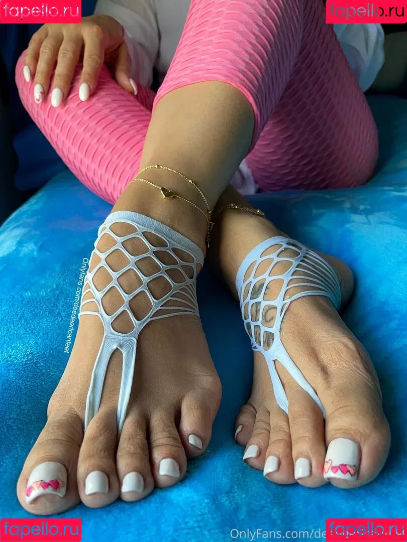 deedeericanfeet Onlyfans Photo Gallery 