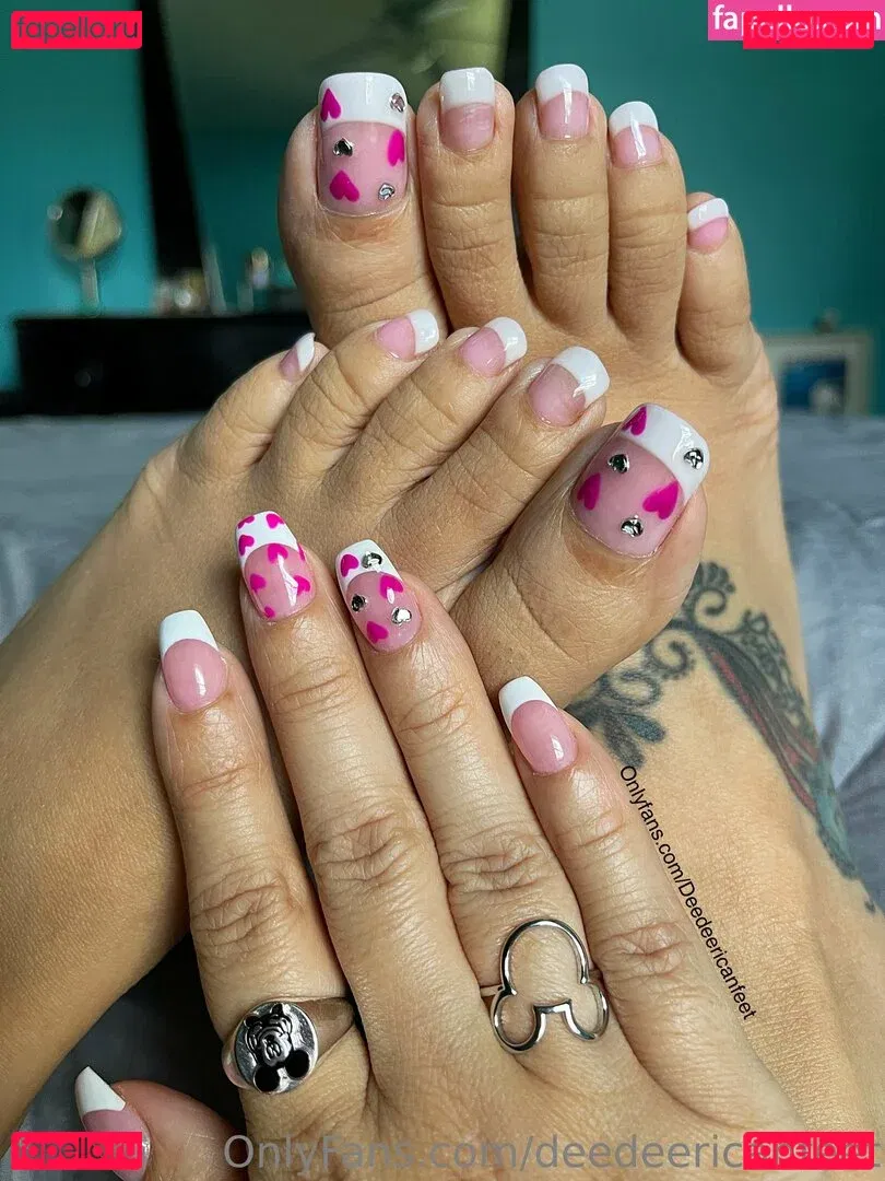 deedeericanfeet Onlyfans Photo Gallery 