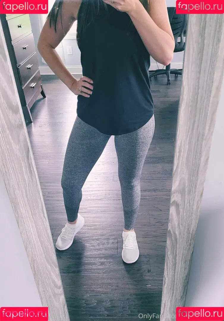 fitmomwith3 Onlyfans Photo Gallery 