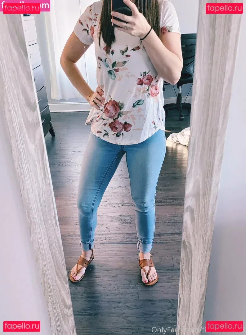 fitmomwith3 Onlyfans Photo Gallery 