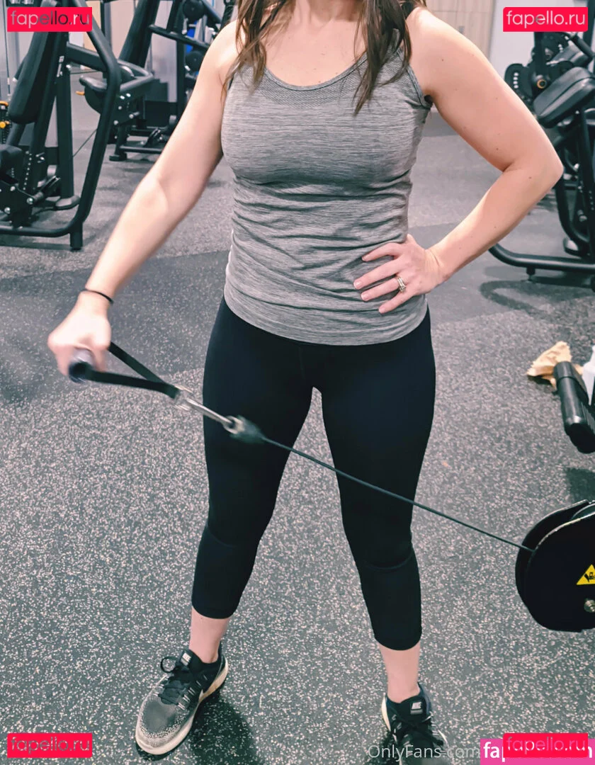 fitmomwith3 Onlyfans Photo Gallery 