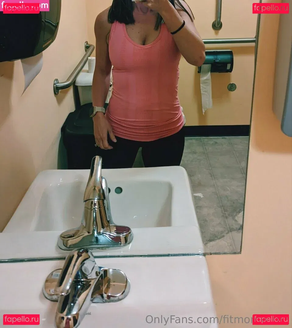 fitmomwith3 Onlyfans Photo Gallery 