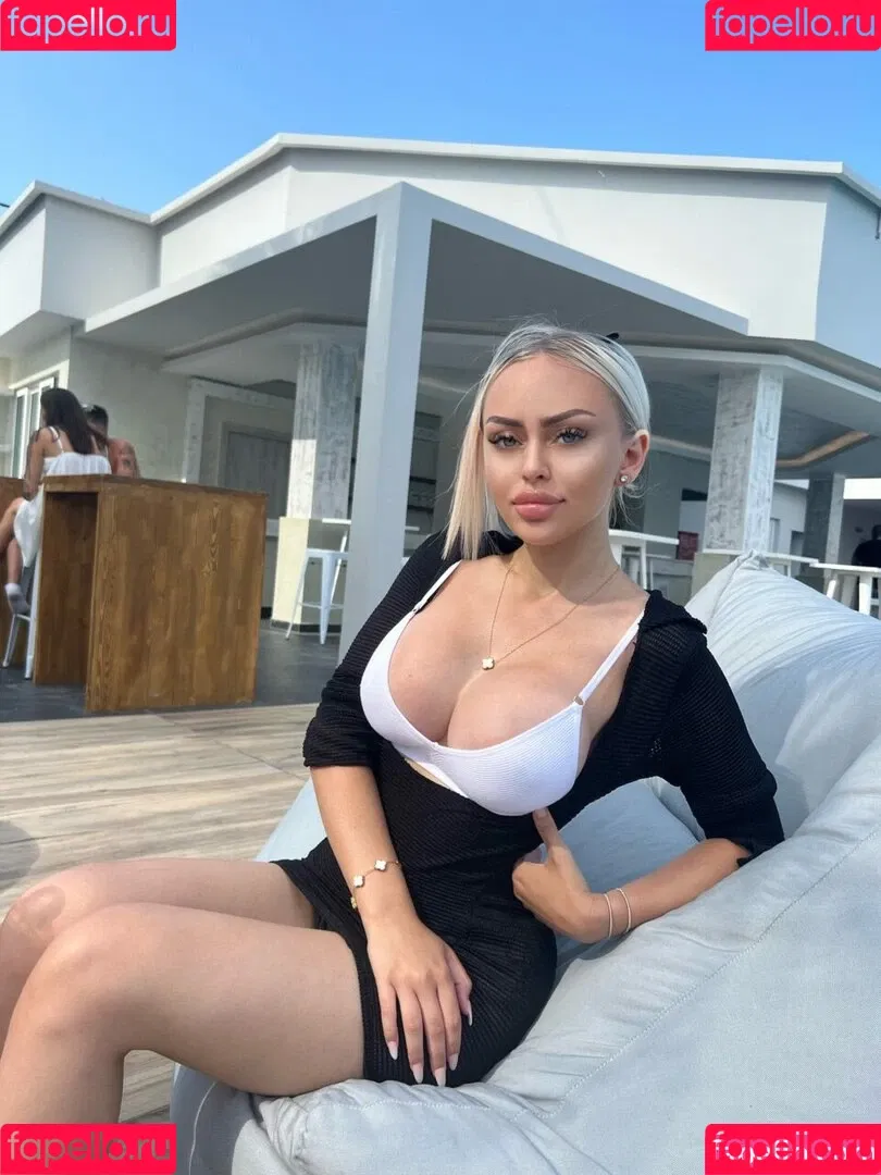 Alicia Bell Onlyfans Photo Gallery 