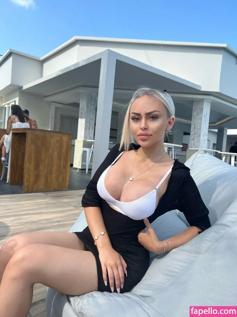 Alicia Bell Onlyfans Photo Gallery 