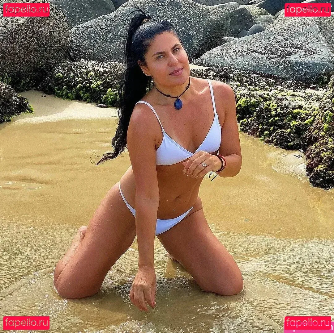 Cris Gelmi Onlyfans Photo Gallery 