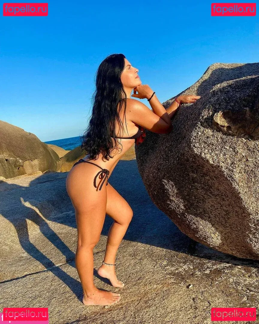 Cris Gelmi Onlyfans Photo Gallery 