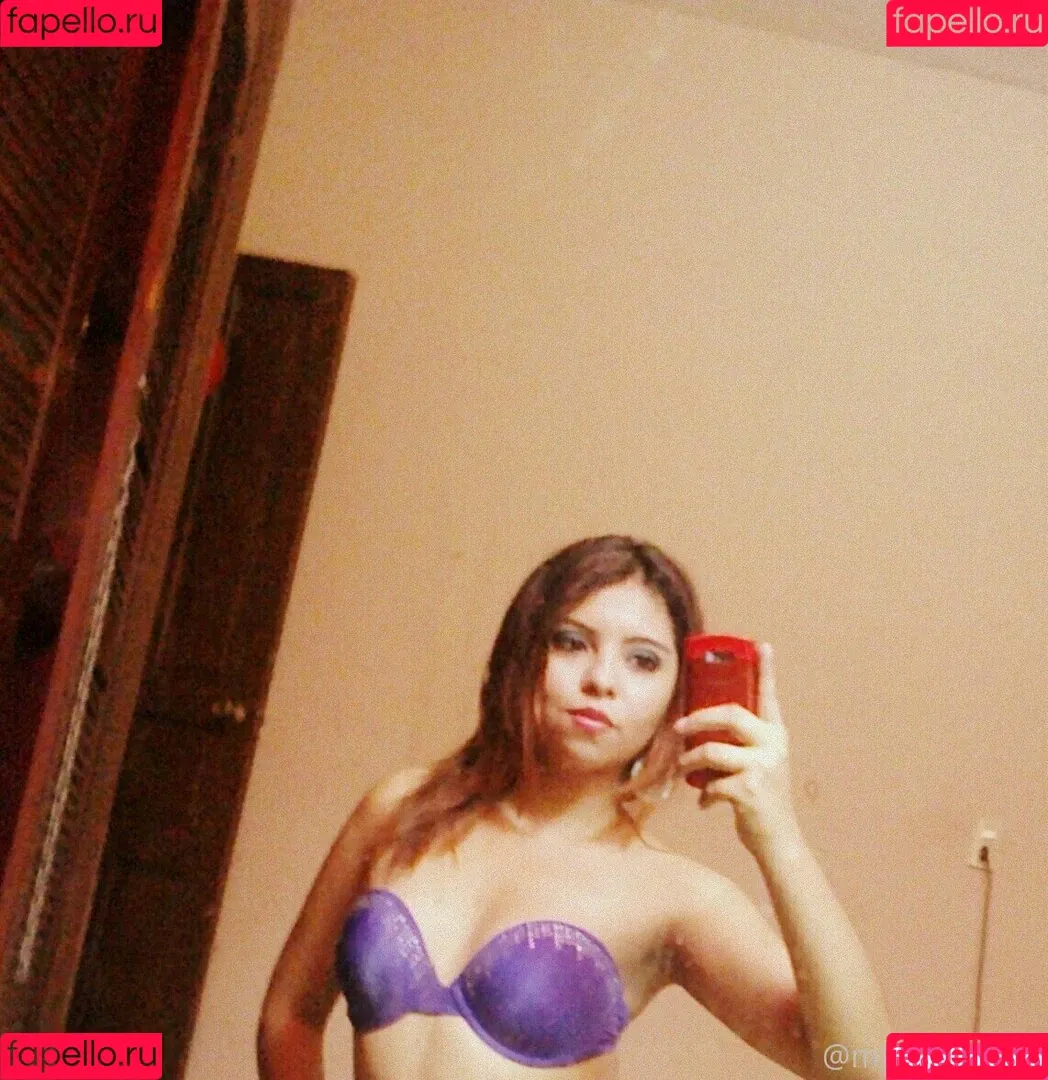Mia Basañes Onlyfans Photo Gallery 