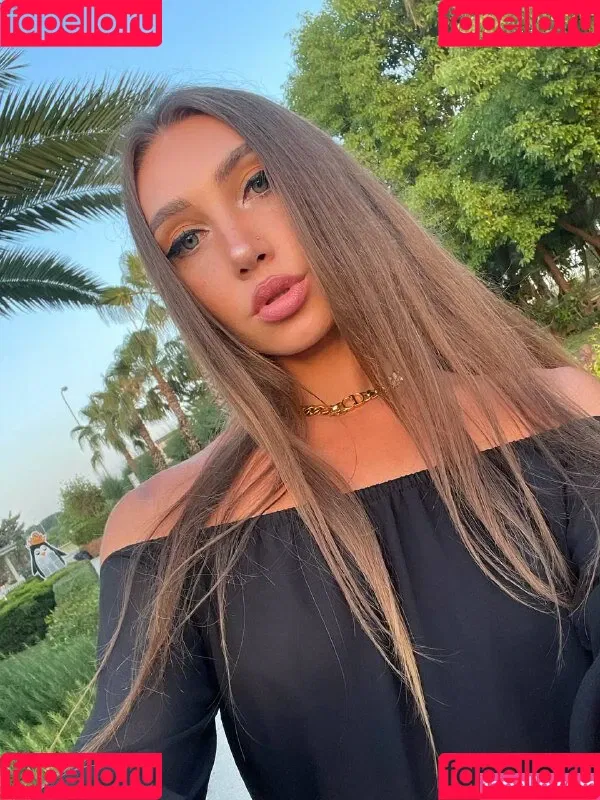 Anita Flexi Onlyfans Photo Gallery 